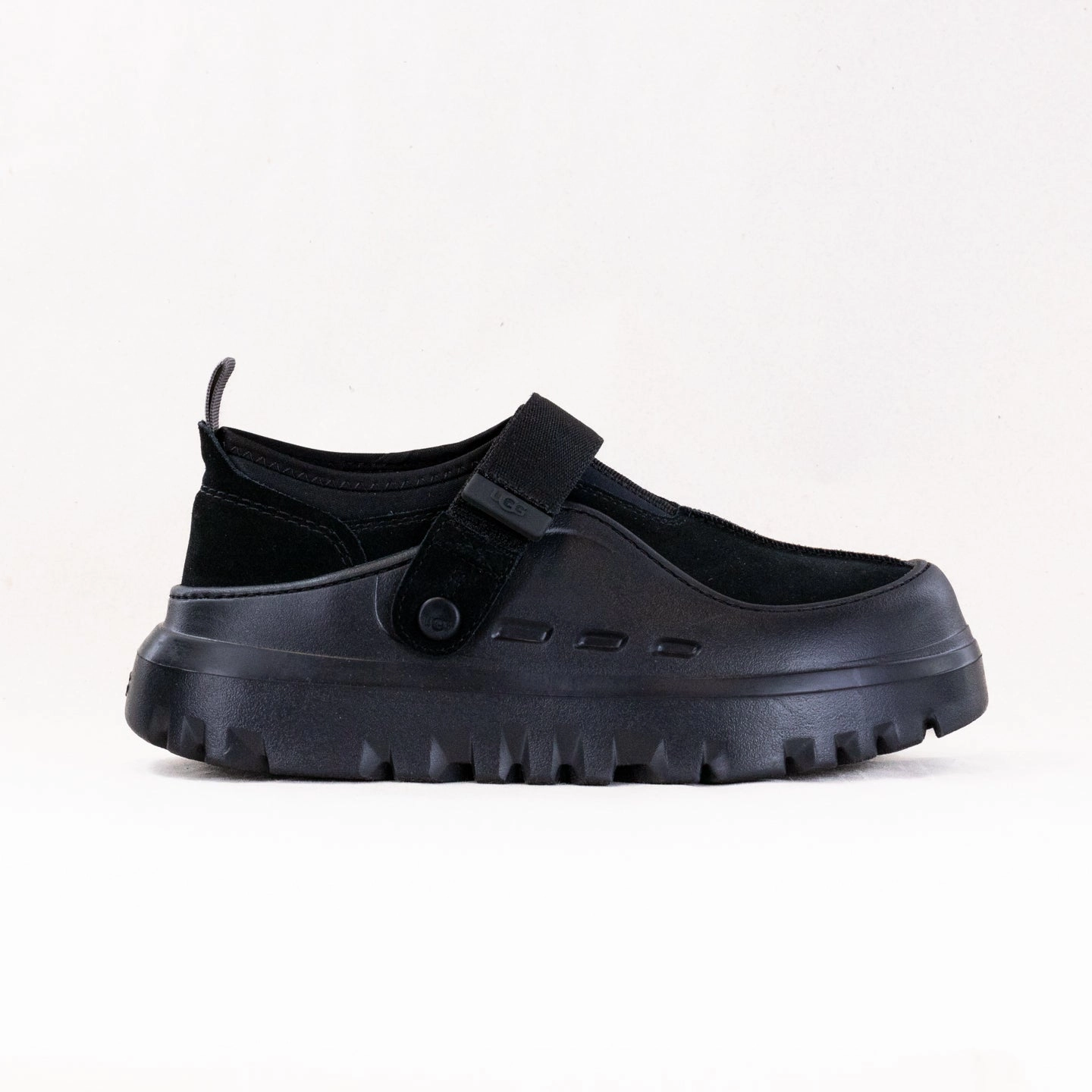 UGG Peakwood Lowcut (Men's) - Black Foot Care Peak Hike