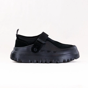 Active Step Glide-Out UGG Peakwood Lowcut (Men's) - Black UGG Peakwood Lowcut (Men's) - Black Foot Care Peak Hike
