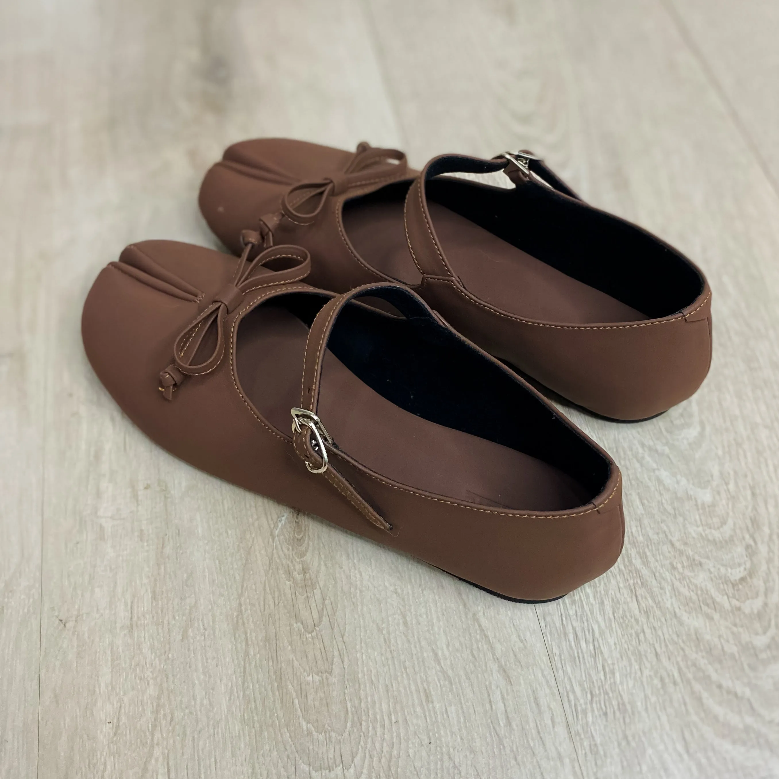 Aina Tabi Flat