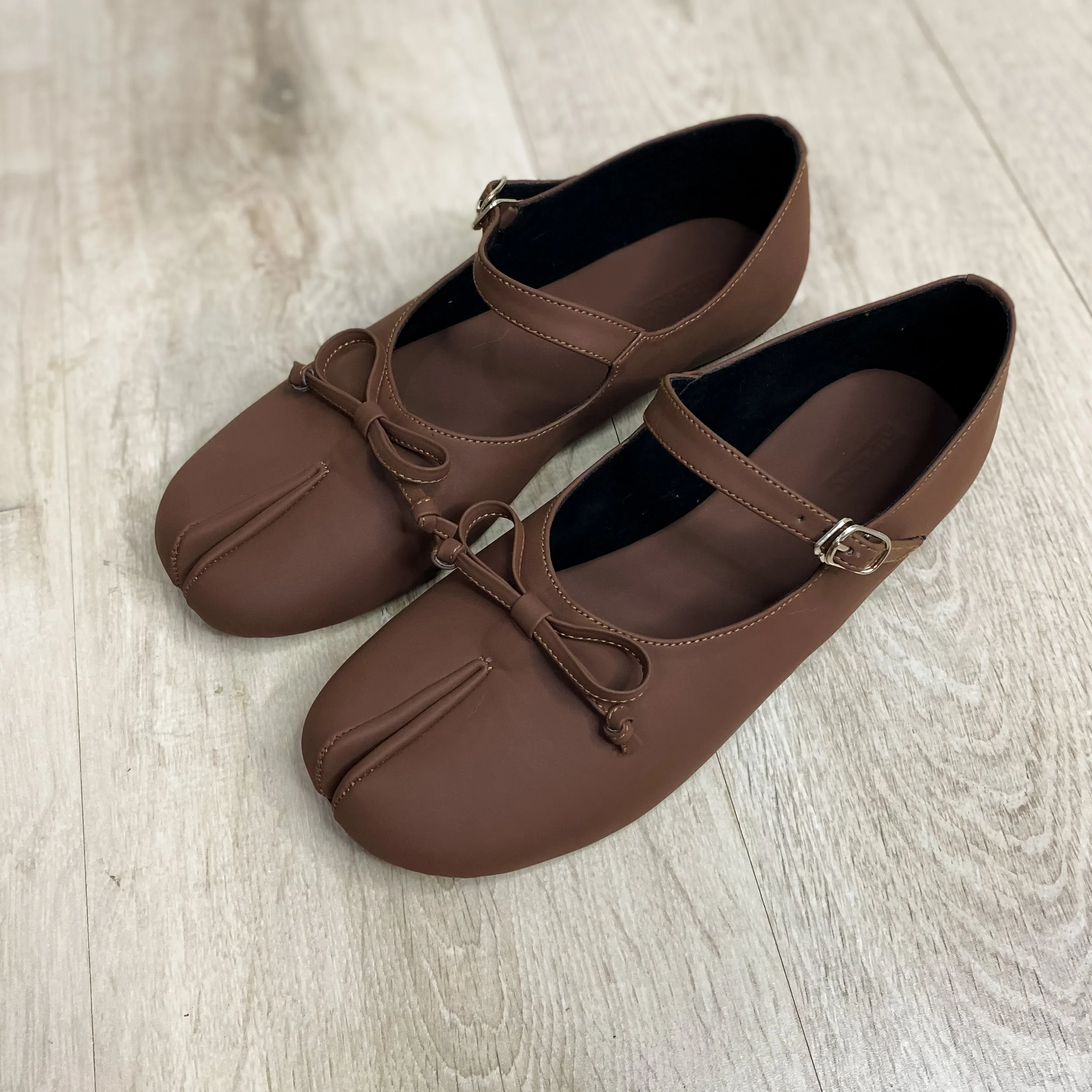 Aina Tabi Flat