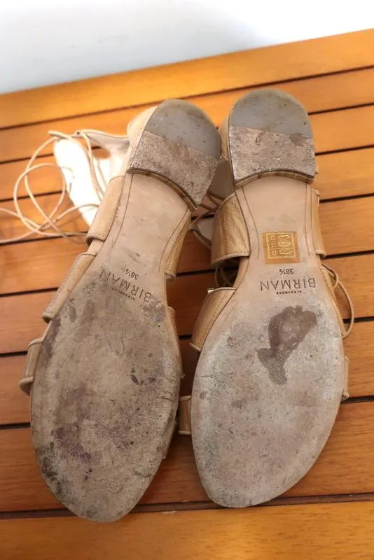 Alexandre Birman Gladiator Sandals Beige Eel Skin Size 38.5 Lace-Up Flat