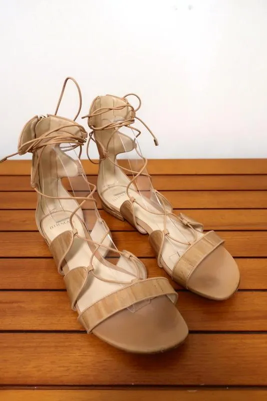 Alexandre Birman Gladiator Sandals Beige Eel Skin Size 38.5 Lace-Up Flat