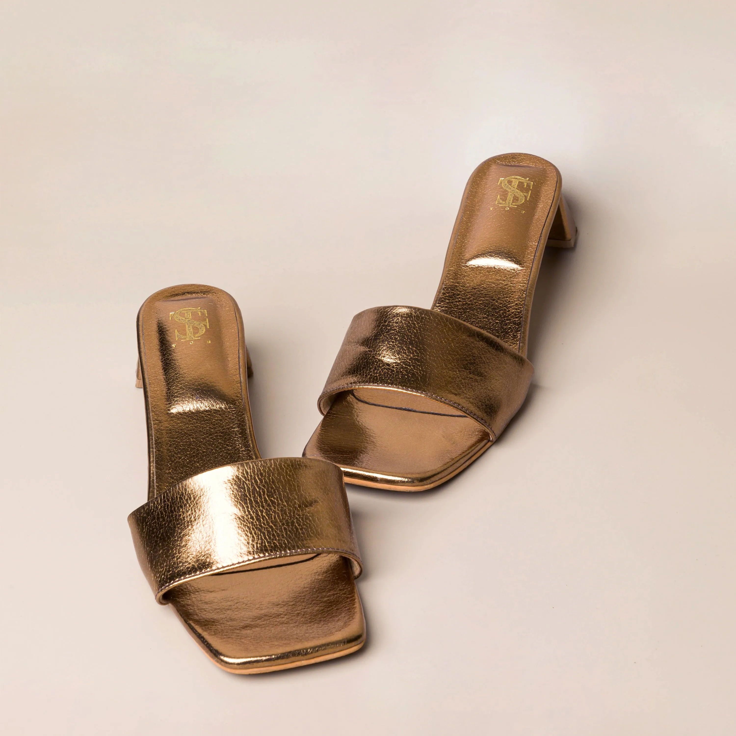 Antique Copper Low-Mid Heels