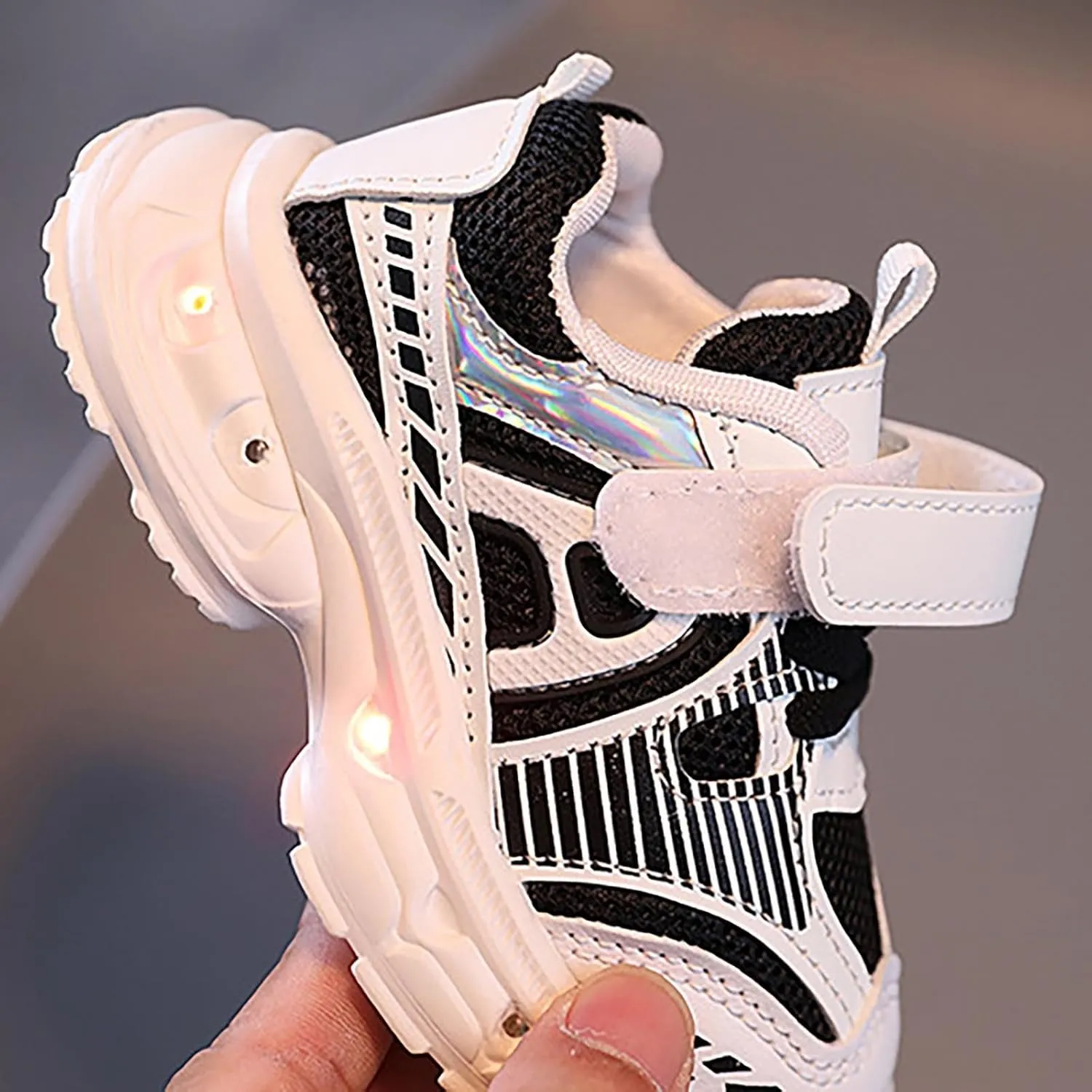 Baby Infant Leather Mesh Lights up Sneakers Hook Loop First Walking Non Slip Glitter Sport Shoes Toddler Breathable