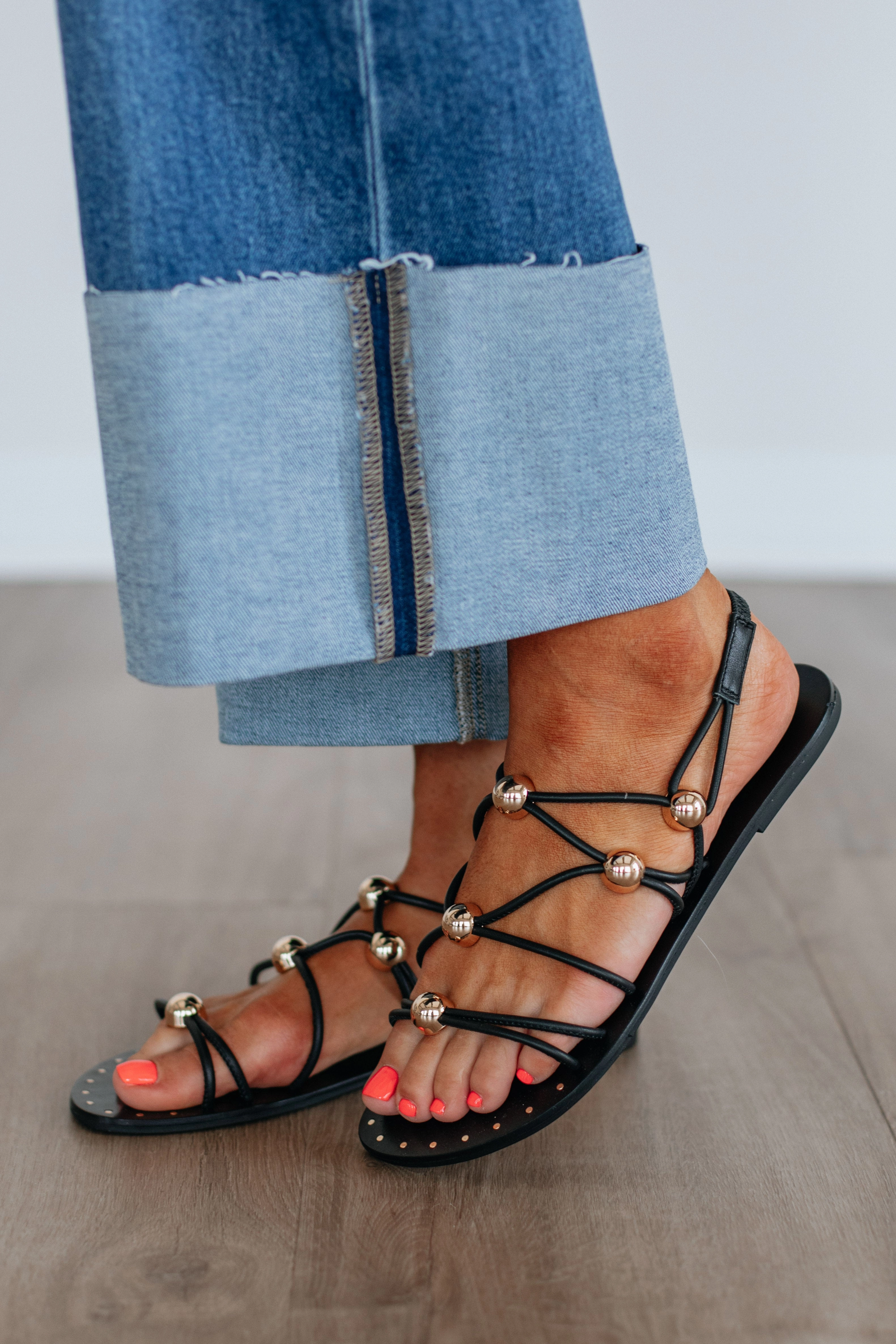 Stable Breath Fresh Fresh New Attitude Sandals - Black
