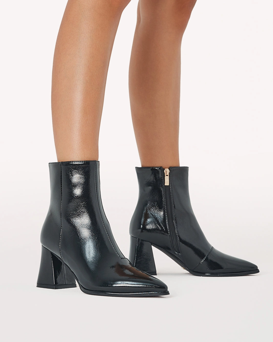 Essential Piece CADEN - BLACK CRINKLE PATENT