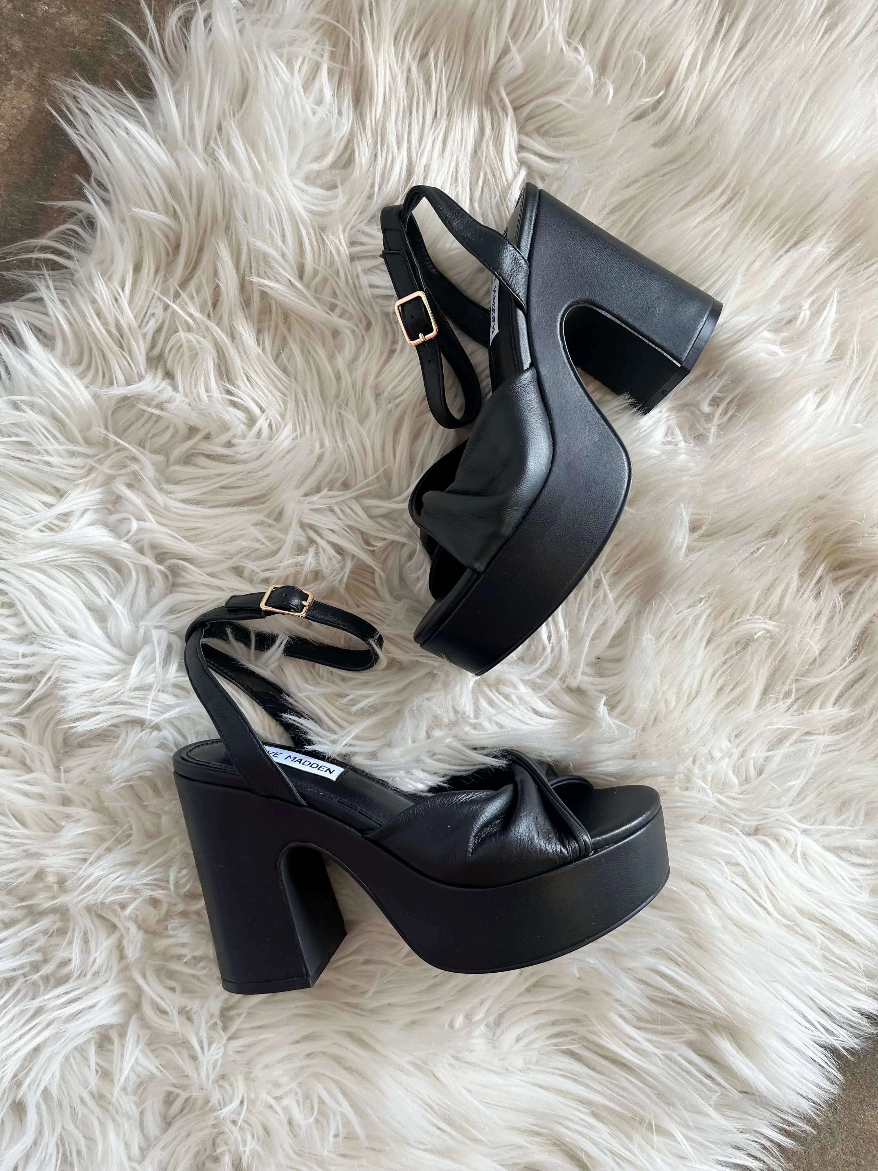 Caelan Platform Simple Pair Comfort toe