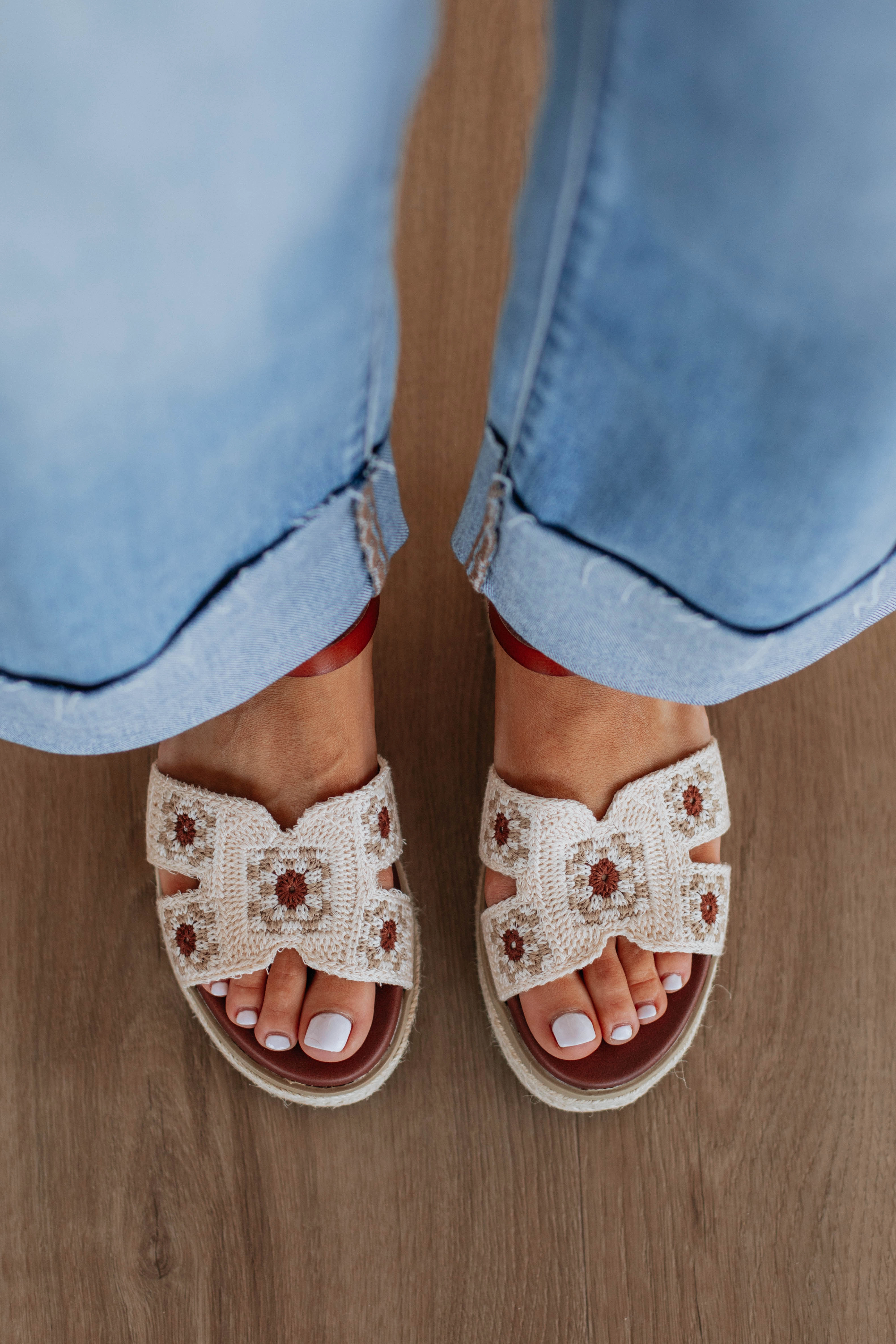 Flex grooves Making An Appearance Sandals