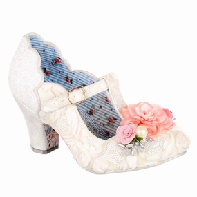 Durable Build Barefoot Feel Design Carriage Ride