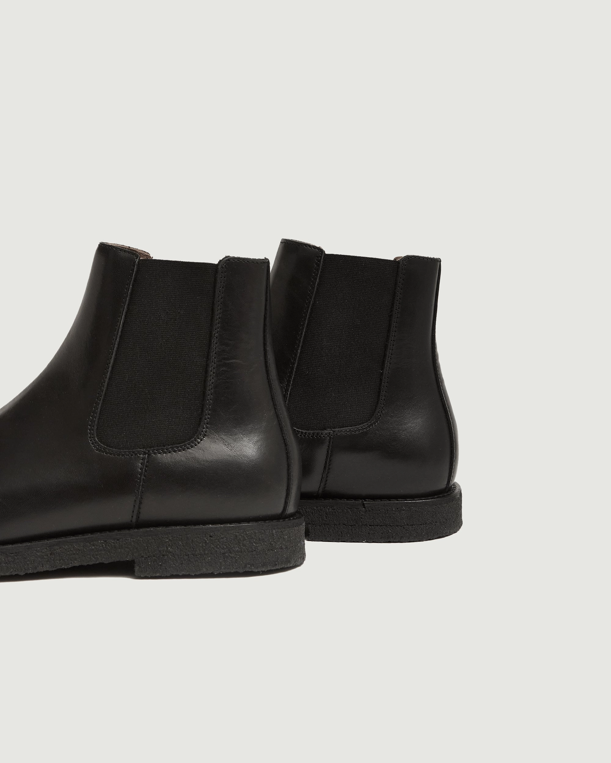 winter style statements Suede Chelsea Boot | Black Leather