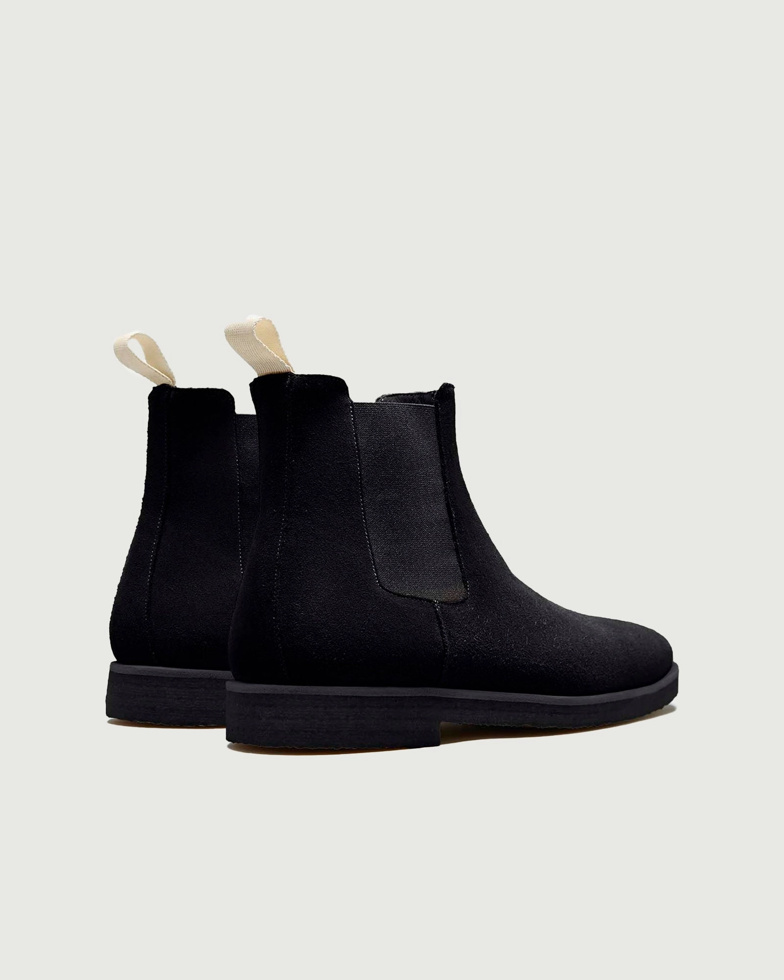 football players' protection Chelsea Boot | Black Suede