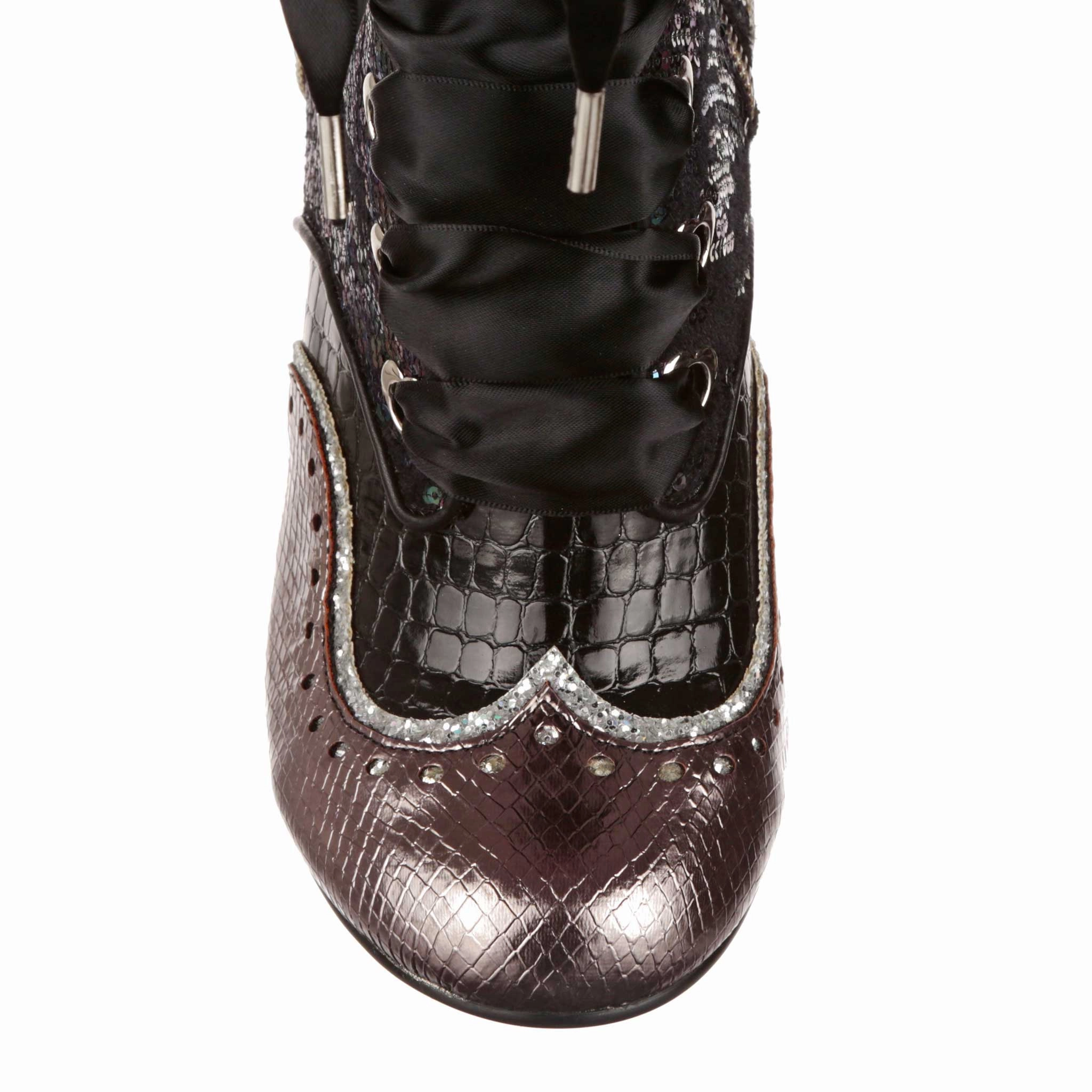 Warm Touch Chukka Silhouette Chimney Smoke