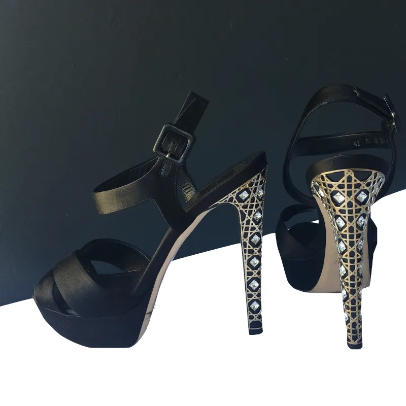 CHRISTIAN DIOR