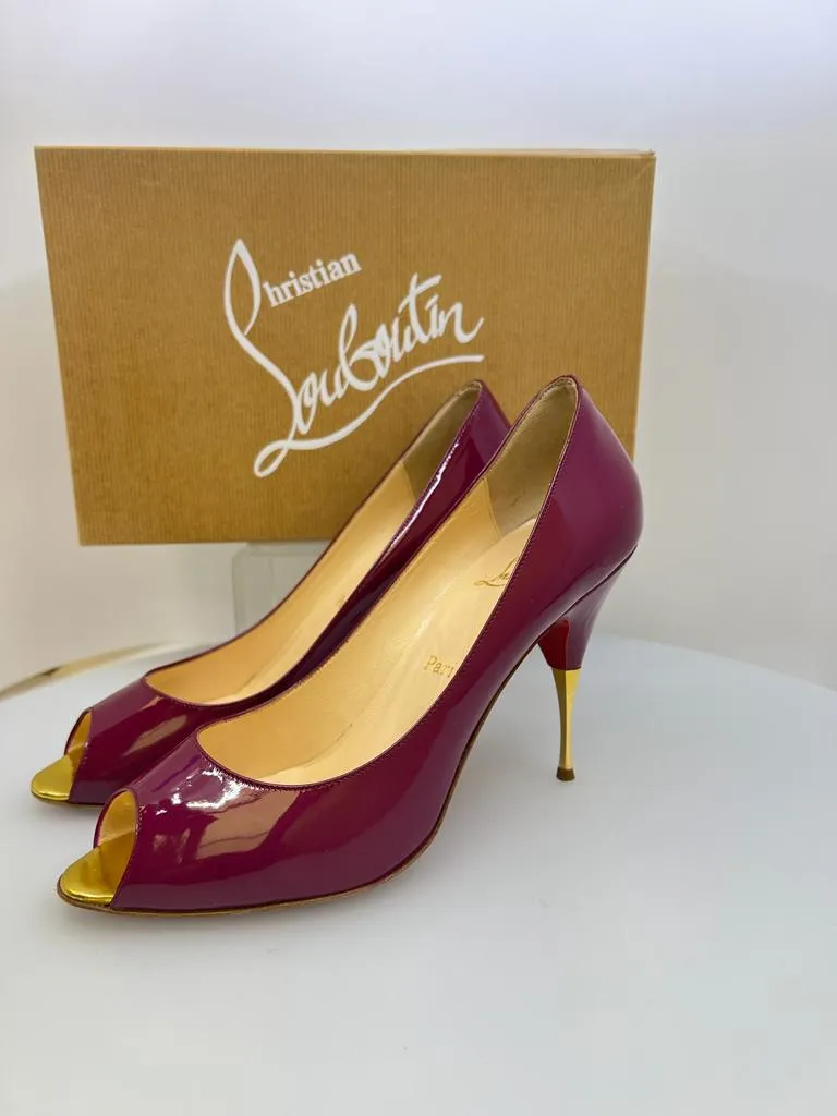 CHRISTIAN LOUBOUTIN BERRY PATENT LEATHER YOYOSPINA PEEP TOE PUMPS