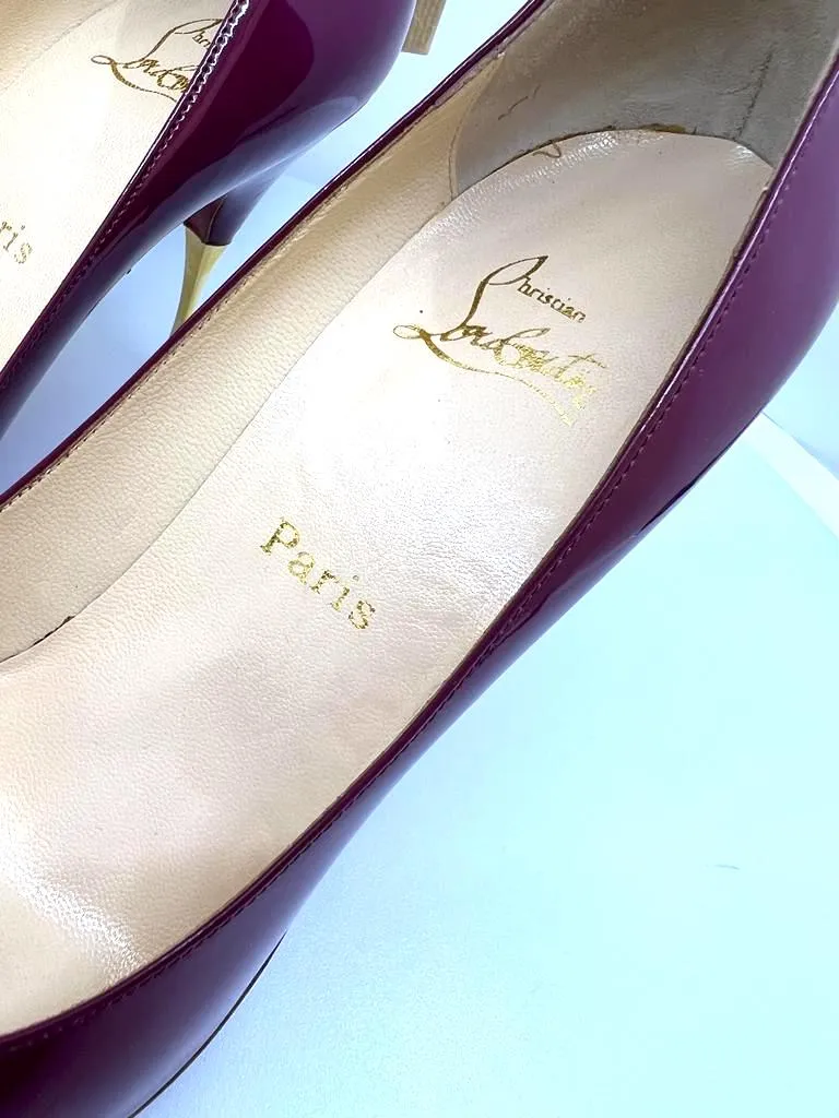 CHRISTIAN LOUBOUTIN BERRY PATENT LEATHER YOYOSPINA PEEP TOE PUMPS