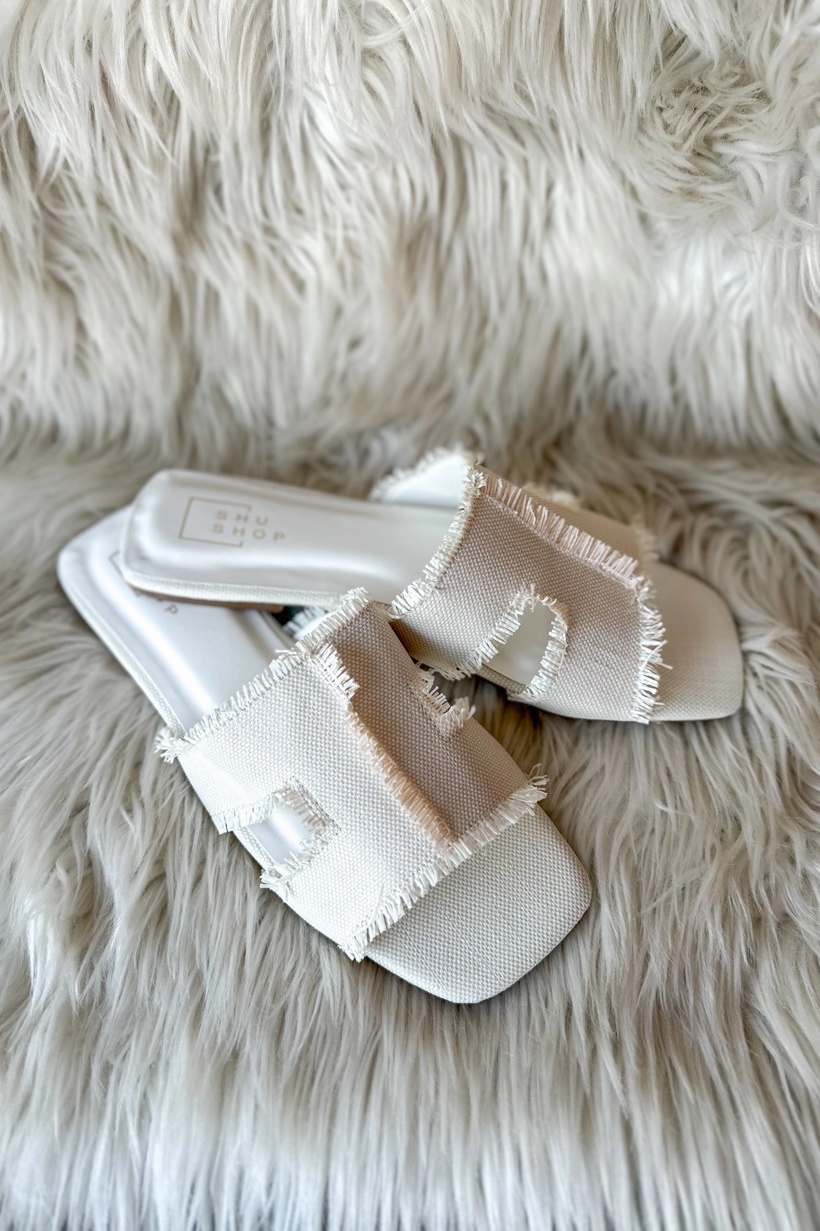 Christine Bone Sandal Relax Movement