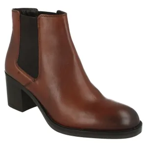 Clarks Women's Mascarpone Bay Boots- Tan Leather
