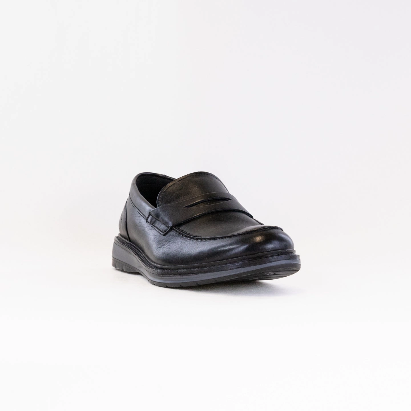 Clarks Chantry Penny (Men's) - Black Leather Blossom Jog Easy Run