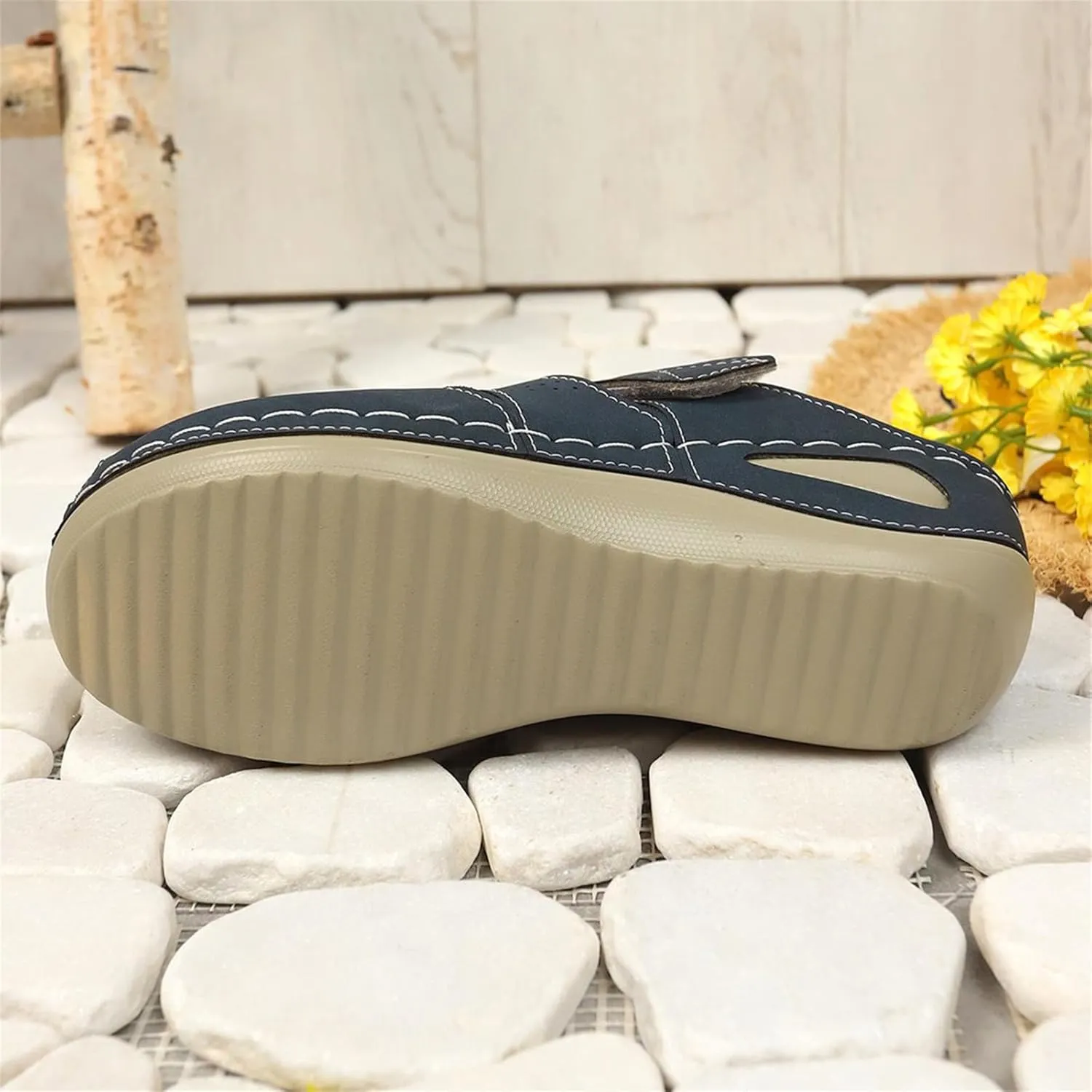 Closed Toe Sandals Women Wide Width Breathable Anti-Slip Orthopedic Sandals with Arch Support Hollow Out Platform Gladiator Buckle Strap Beach Shoes