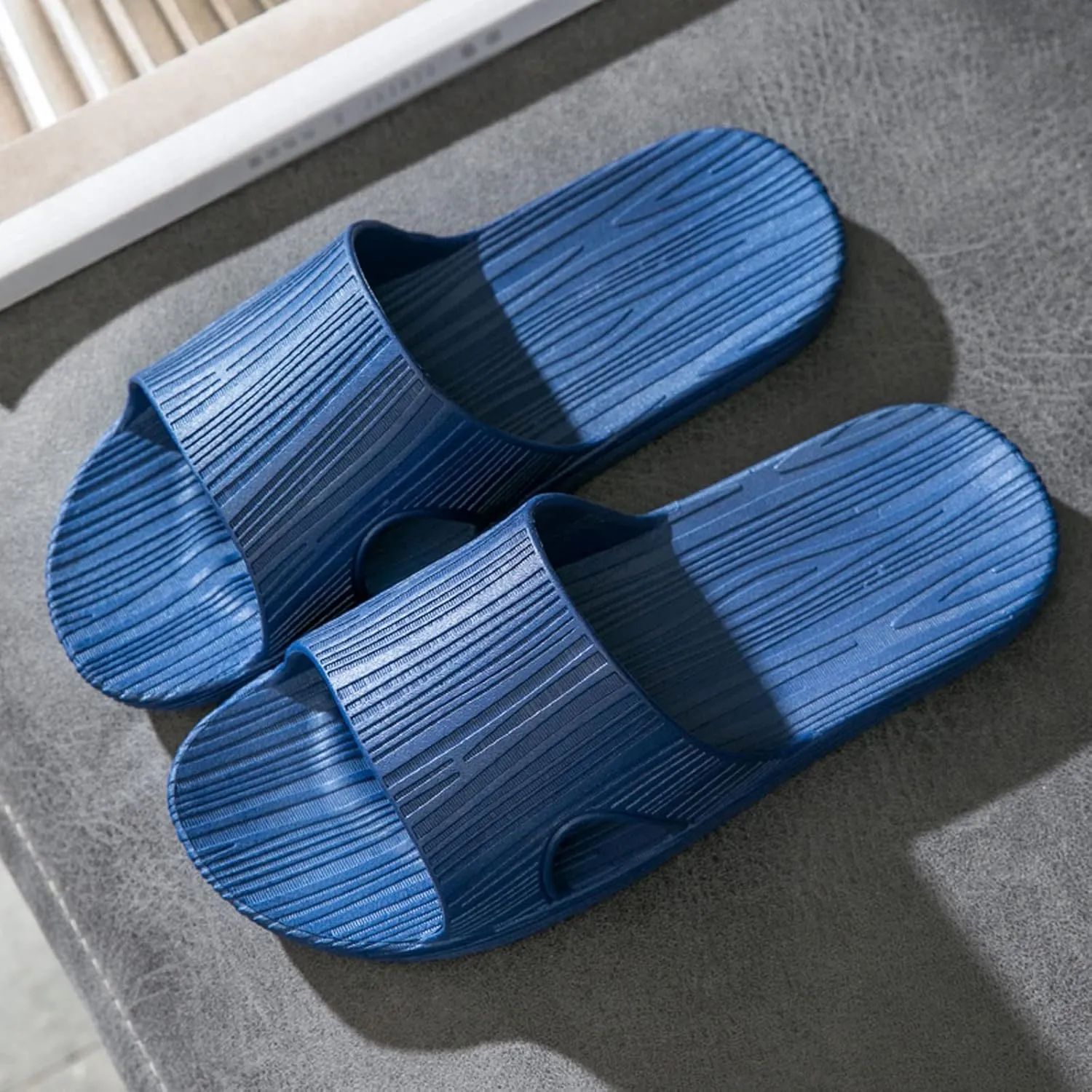 Cloud Slippers for Men Slides for Women Mens Slippers Womens Slides Public Non Slip Comfortable