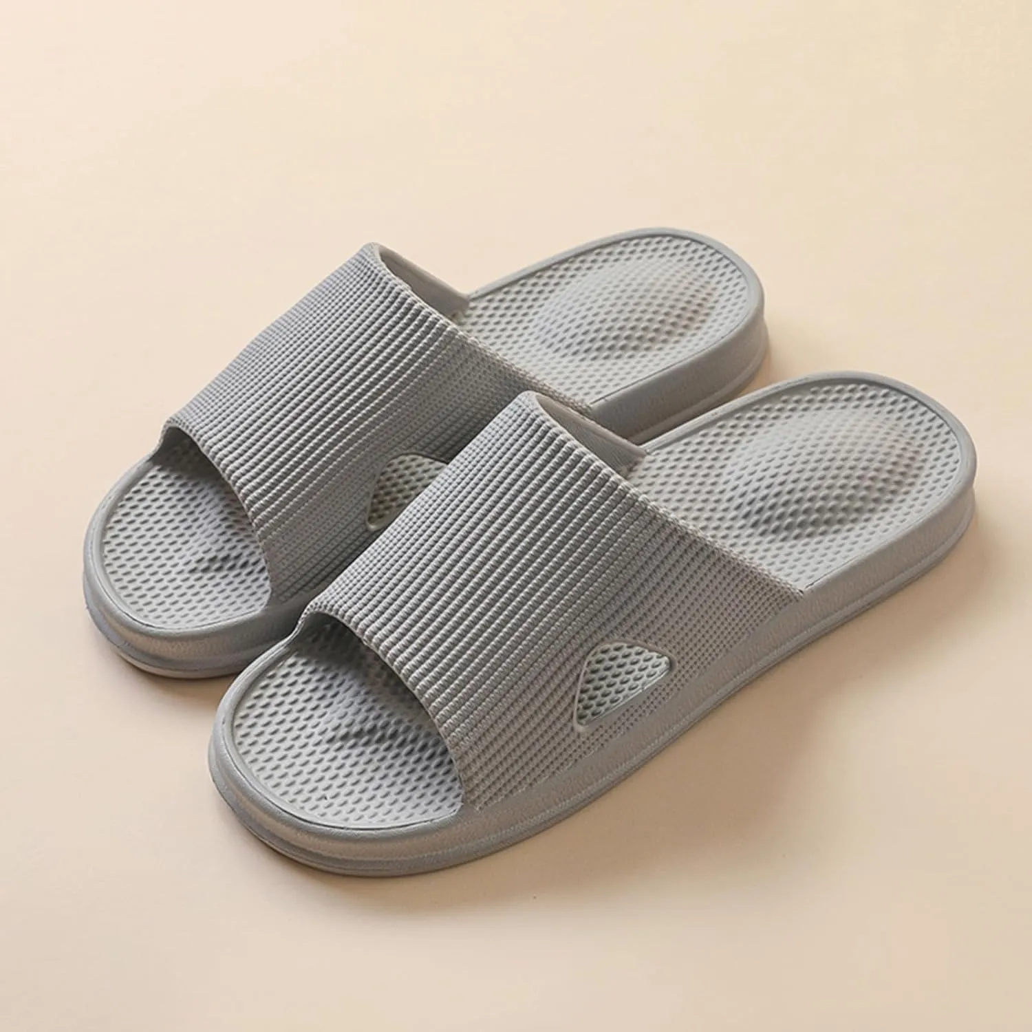Cloud Slippers for Men Womens Slides Bathroom Slippers Men Slides for Women Living Room Indoor Outdoor Gym