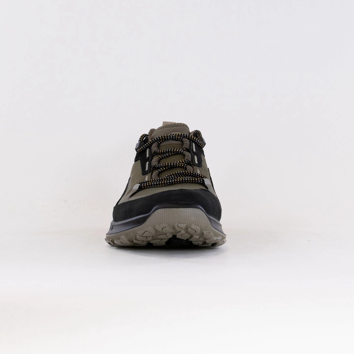 Orange Pop Travel Choice ECCO ULT-TRN Waterproof Low (Men's) - Black/Tarmac