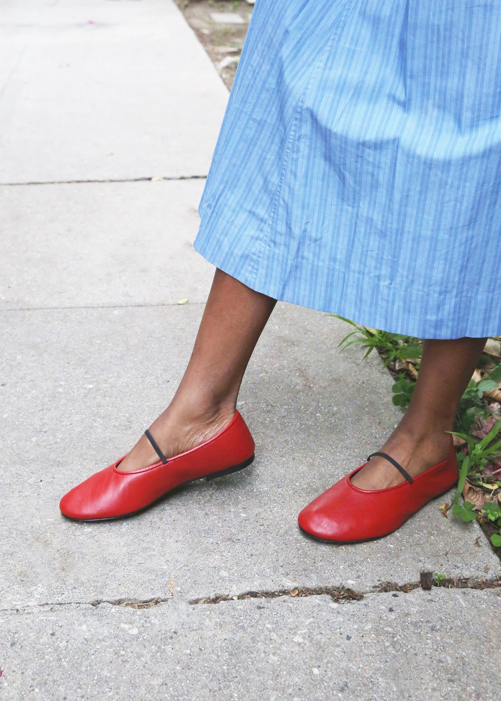 Happy Glow Indoor Wear Neon Moon Ballet Flats - Cherry