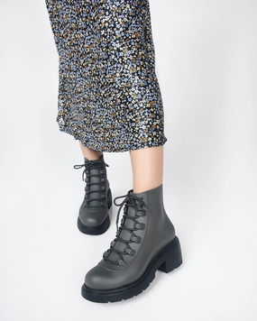Cosmo Boot - Green/Black Lounge - Wear Cosmo Boot - Green/Black Anti Static Construction Tread Pattern