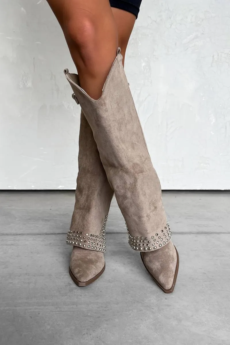 COUNTY Flared Cowboy Western Boots - Beige