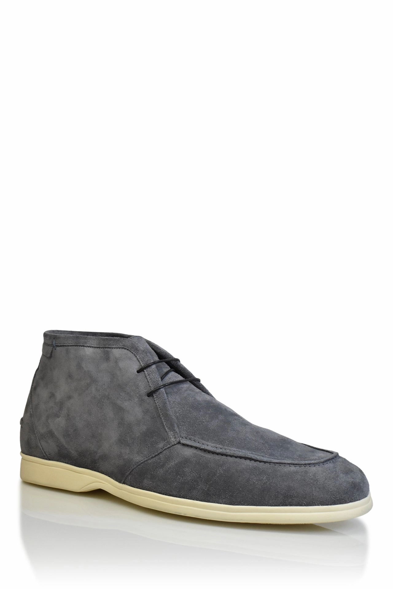 Suede Chukka Boot in Gunmetal travel mode