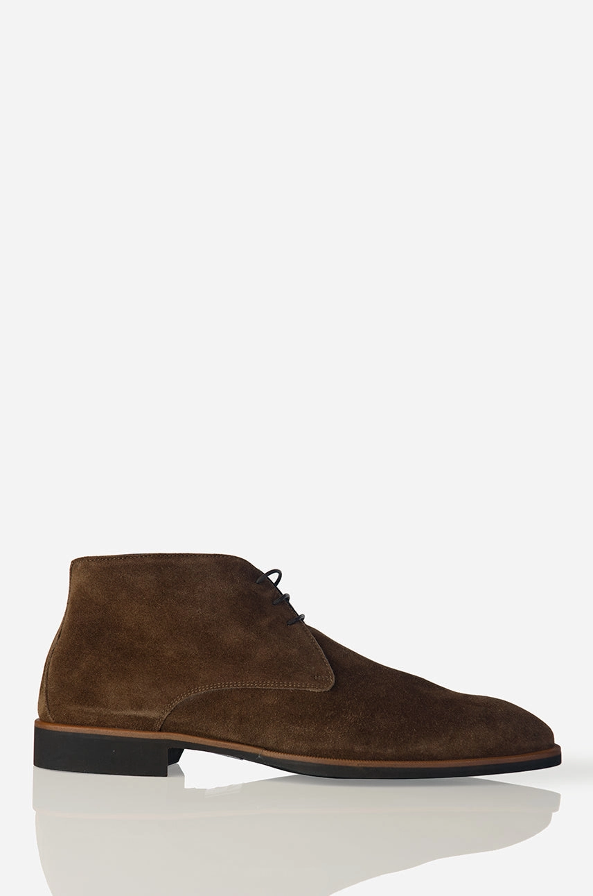 David August Suede Chukka Boot in Farro Moon Hike Ankle friendly