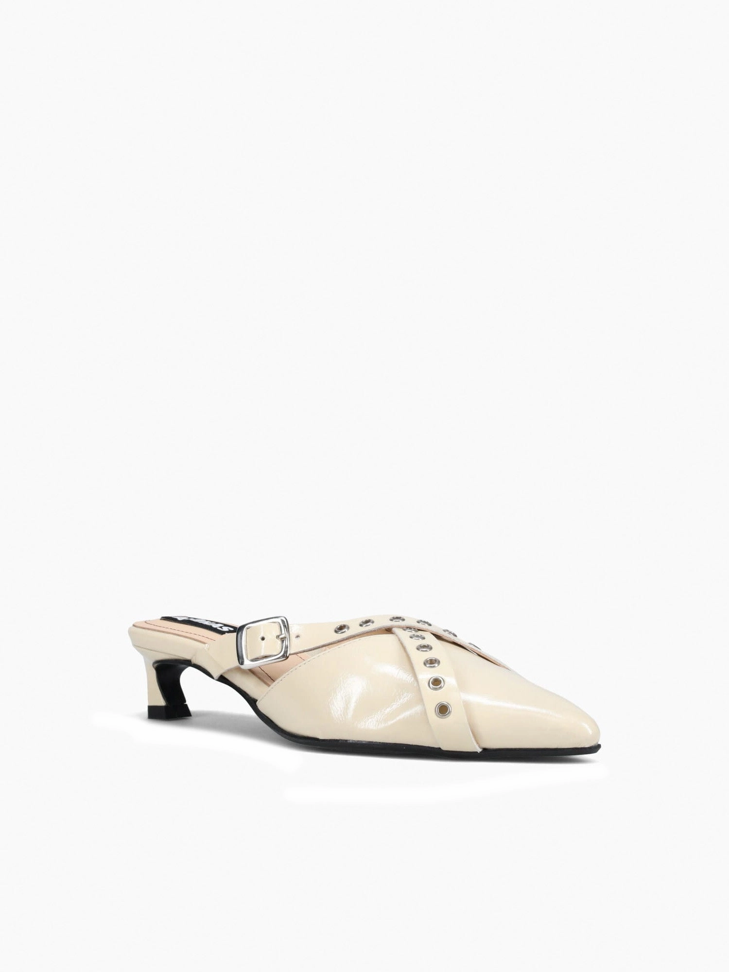 Versatile Travel Shoes Zyra Cream Leather