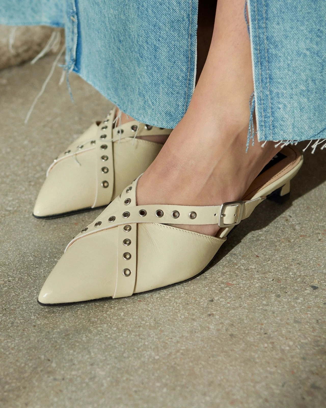 Zyra Cream Leather All Day Comfort Padding Bay Walk