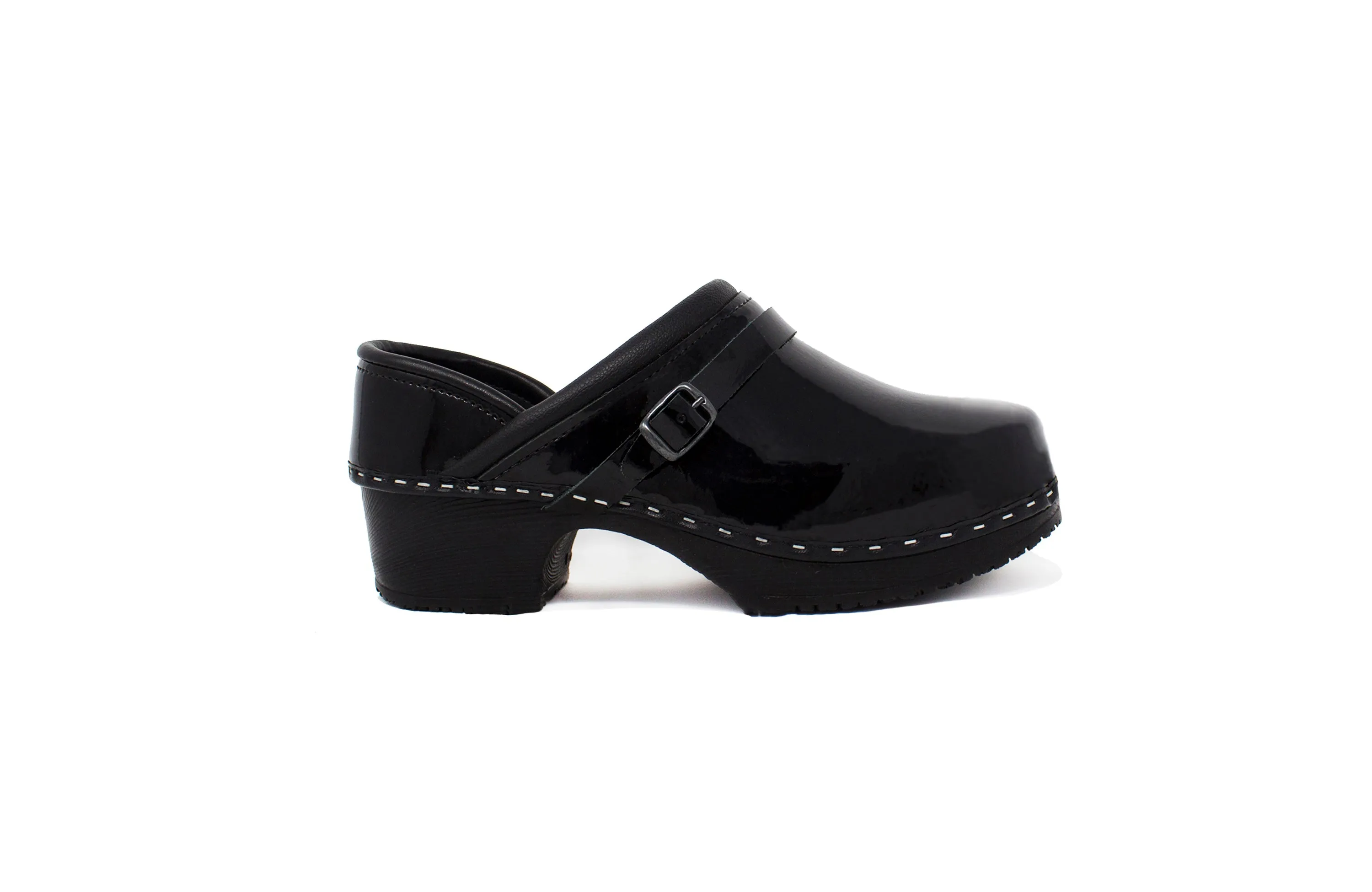 FULL BACK NURSE CLOGS BY C&C SWEDEN