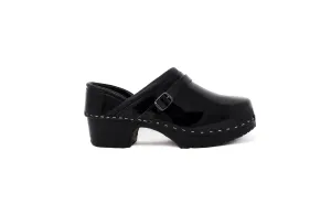 FULL BACK NURSE CLOGS BY C&C SWEDEN