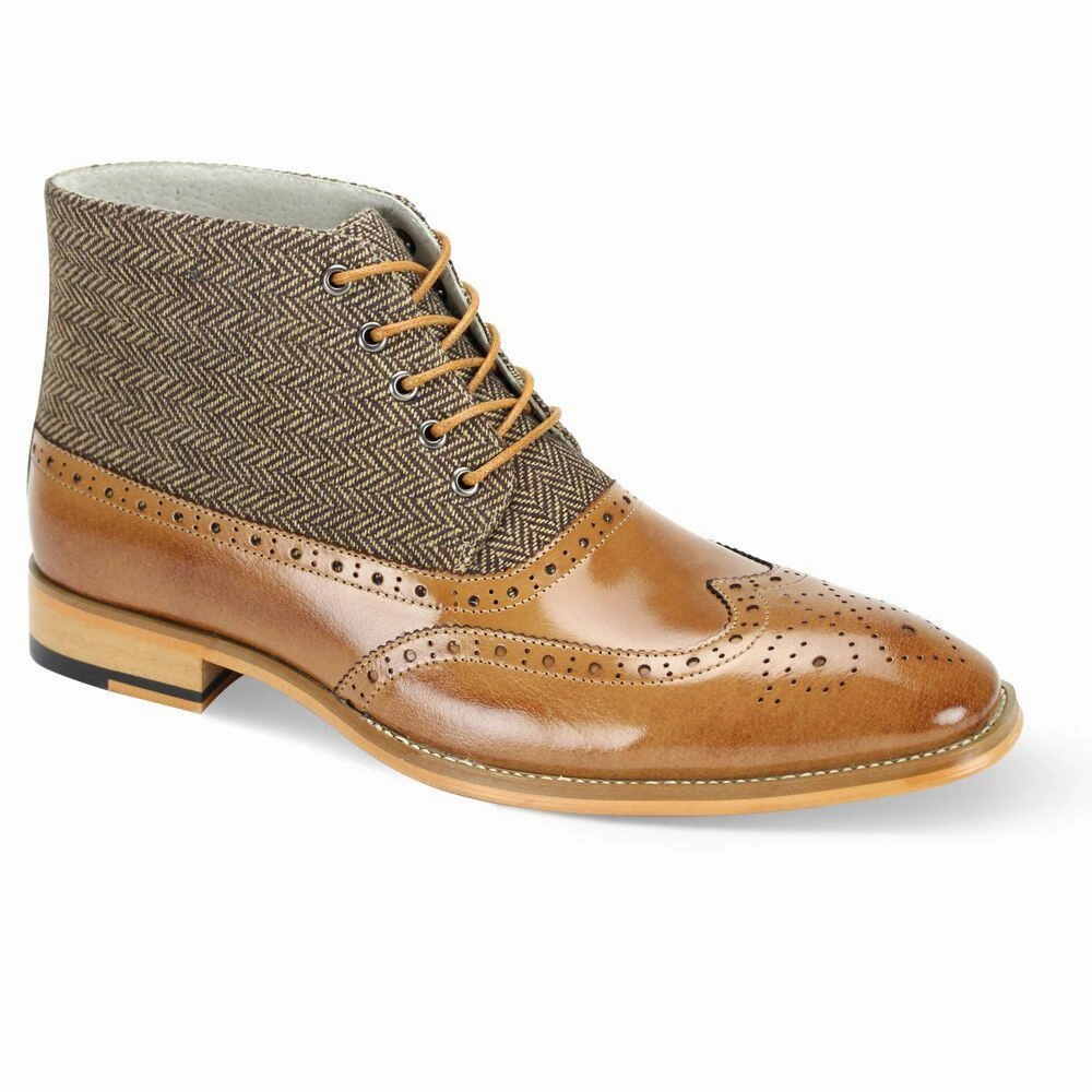 Seamless Comfort Mountain Hike Giovanni Griffin