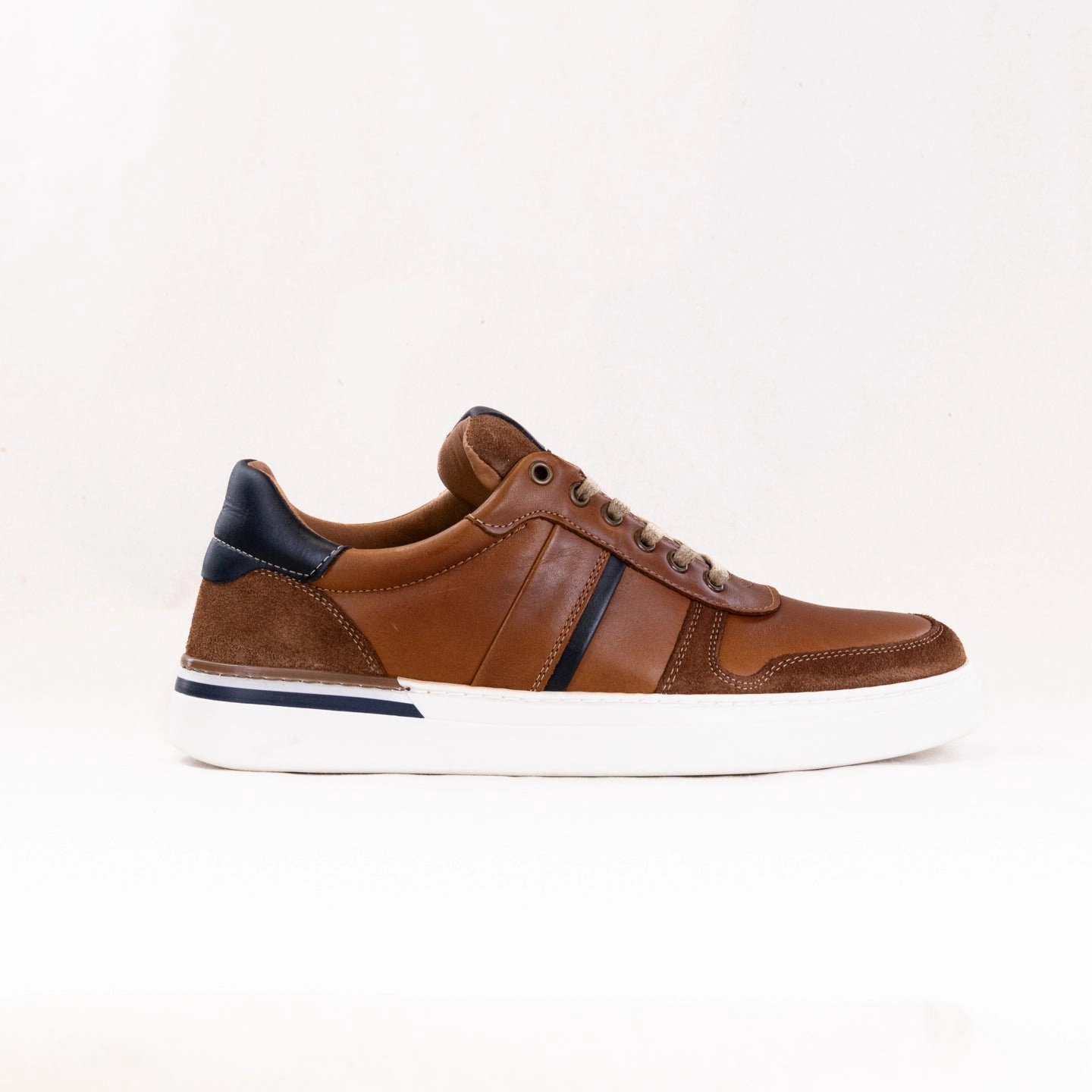 Naot Swift (Men's) - Brown/Navy day trip Light Activity