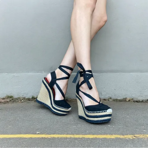 GUCCI Alexis Black Suede Ankle Wrap Platform Espadrille Wedge Sandals, Size 37