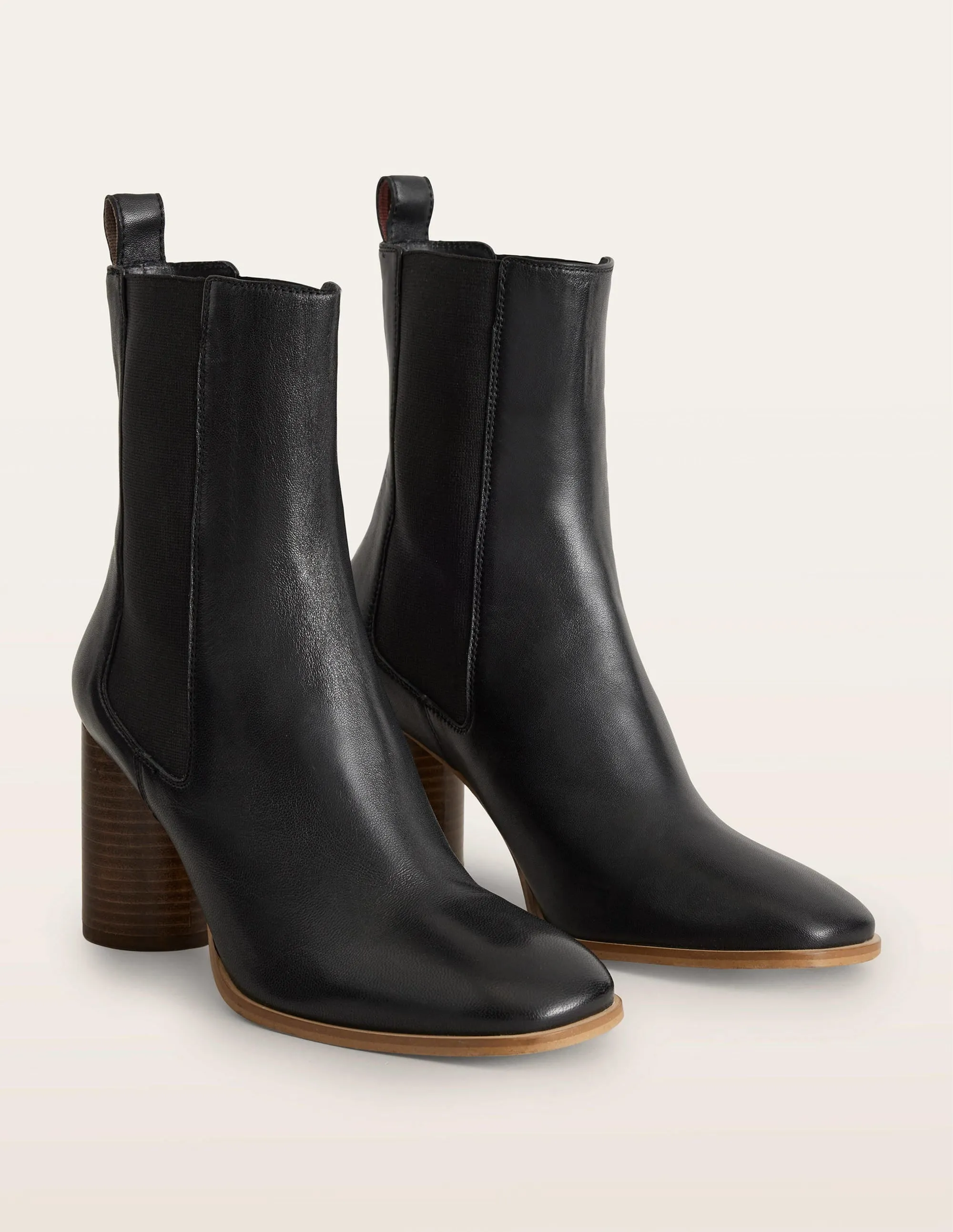 Heeled Chelsea Boots-Black