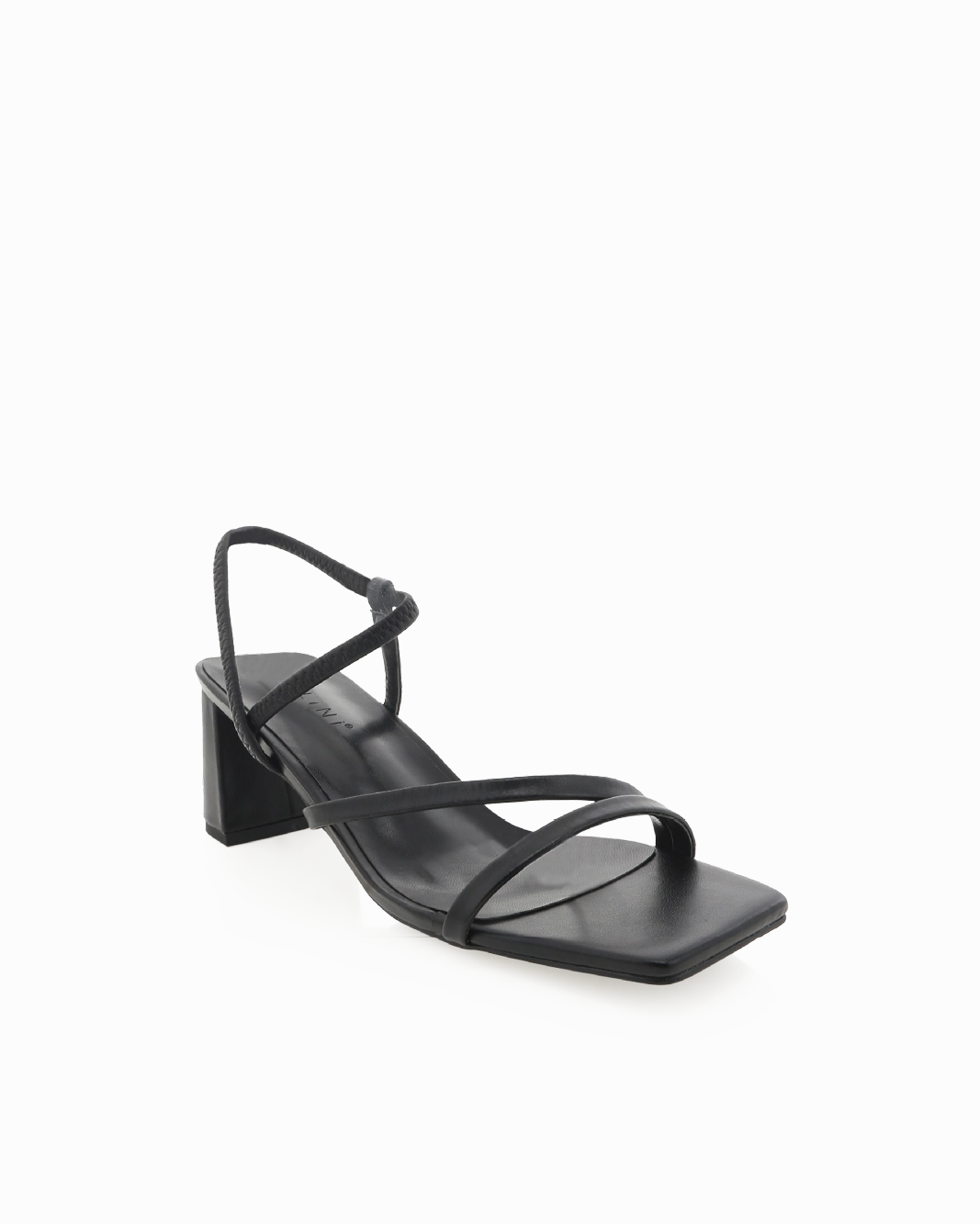 HENNIE - BLACK Sleek Appeal