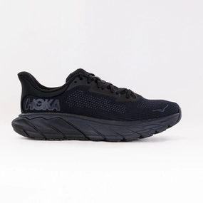 Hoka Arahi 7 (Men's) - Black/Black Rubber Toe Cap Outfit Friendly Hoka Arahi 7 (Men's) - Black/Black