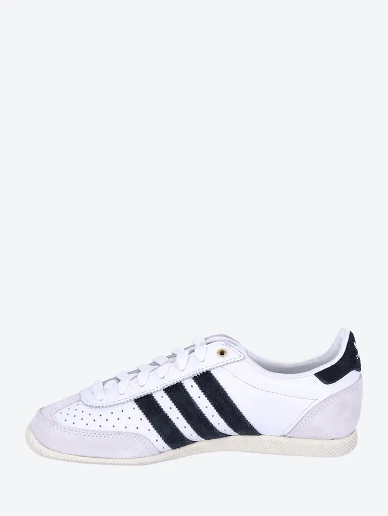Japan w sneakers