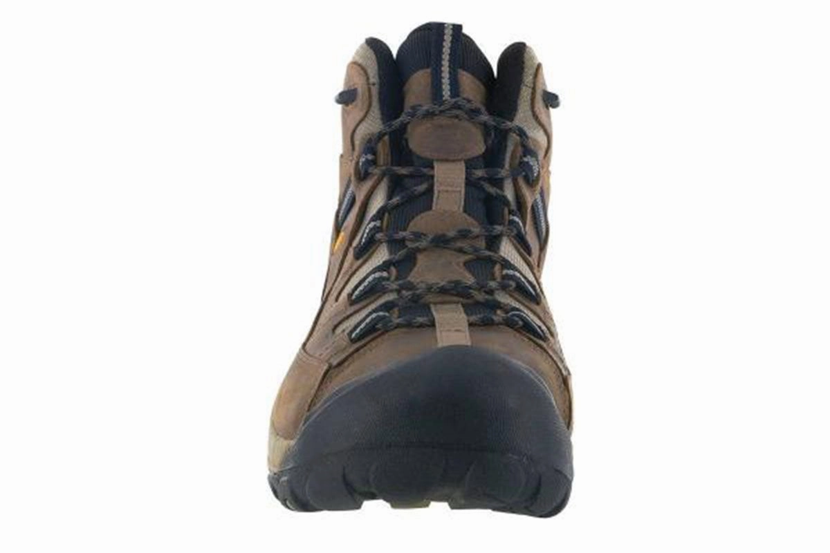 Keen Targhee II Mid SB Wide indoor mode Balanced Step
