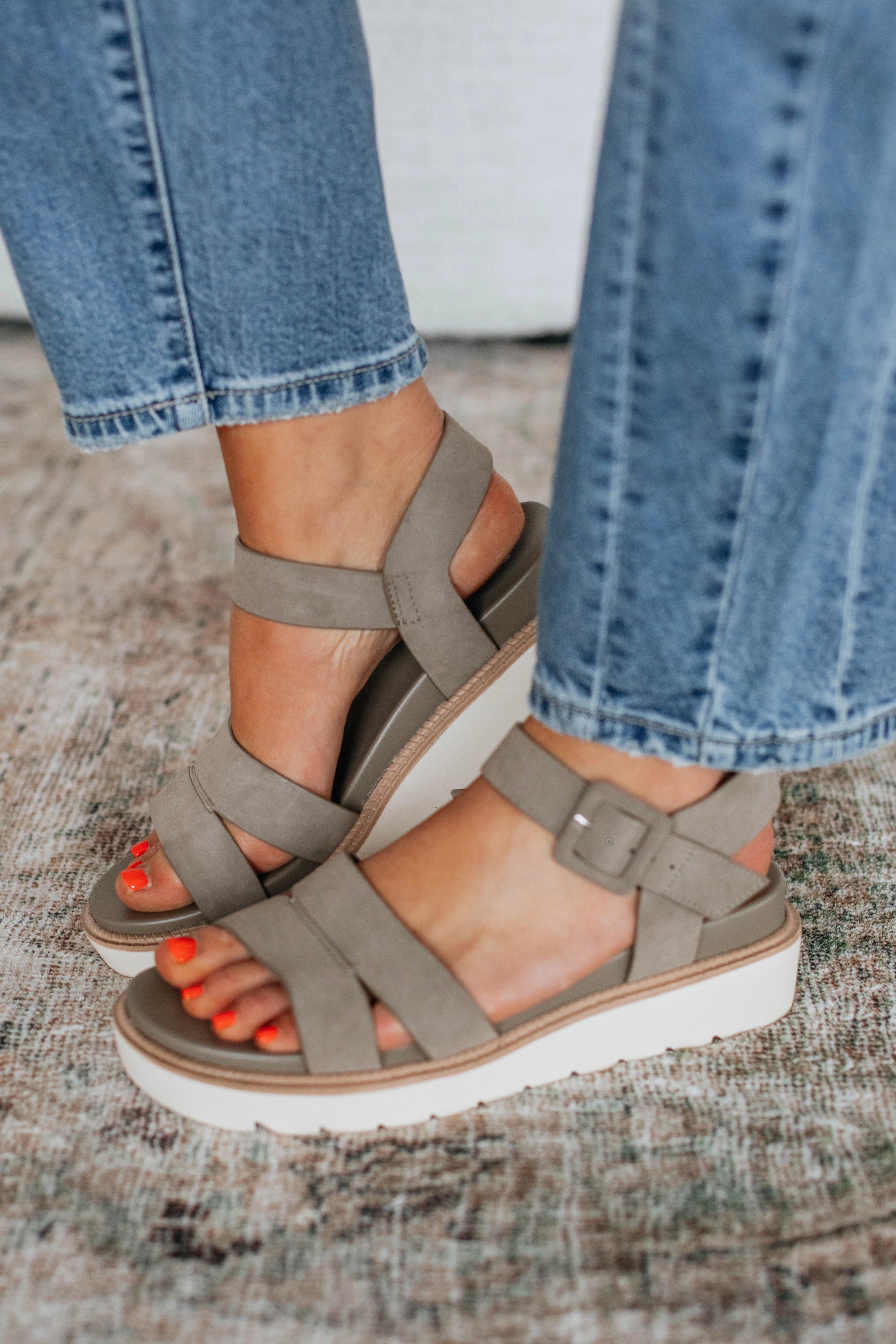 What To Expect Sandals All Day Road Trip Anti Odor Technology
