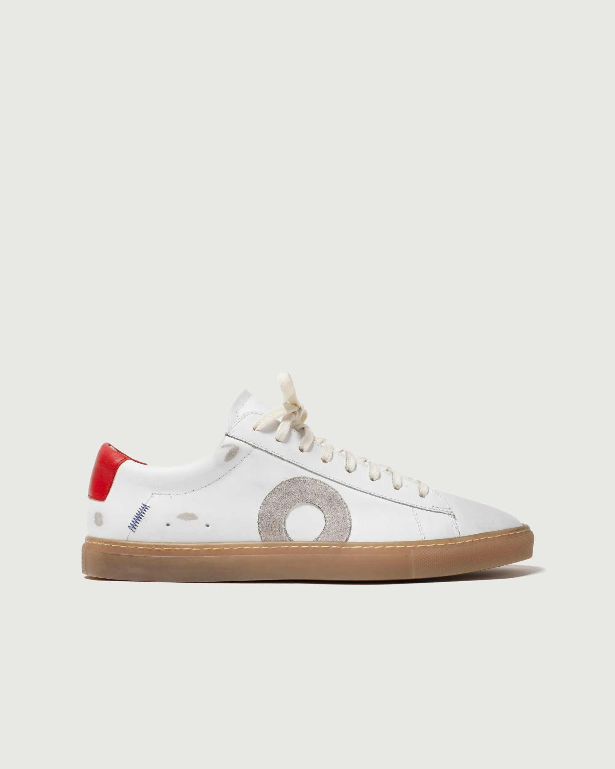 Low 1 | Imperial tone attention-grabbing