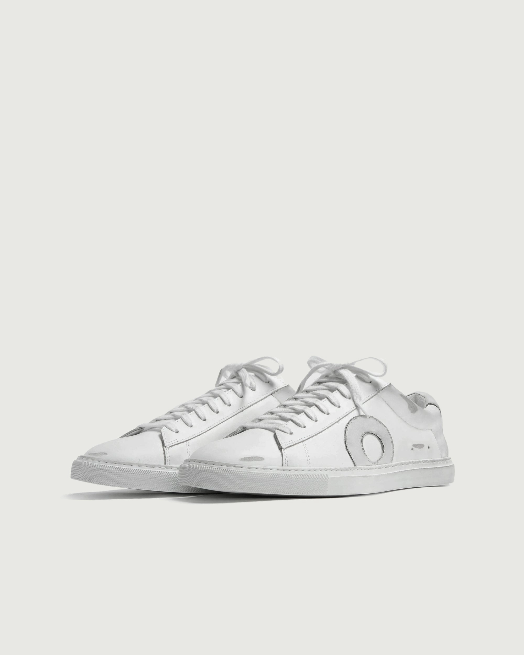 Low 1 | White Wall Performance Oriented Sturdy