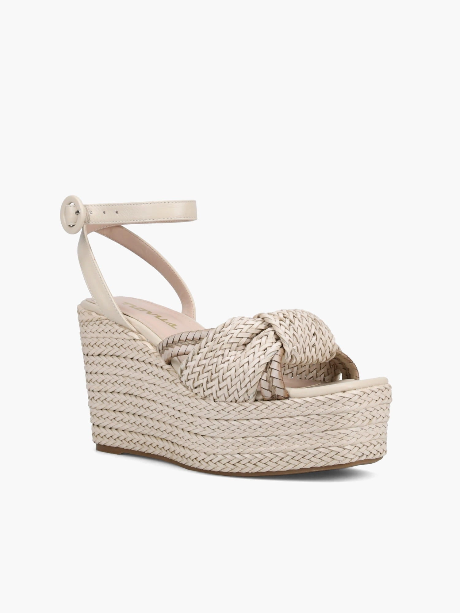 Clean Fit Stylish Casual Footwear Luna Off White Trenza