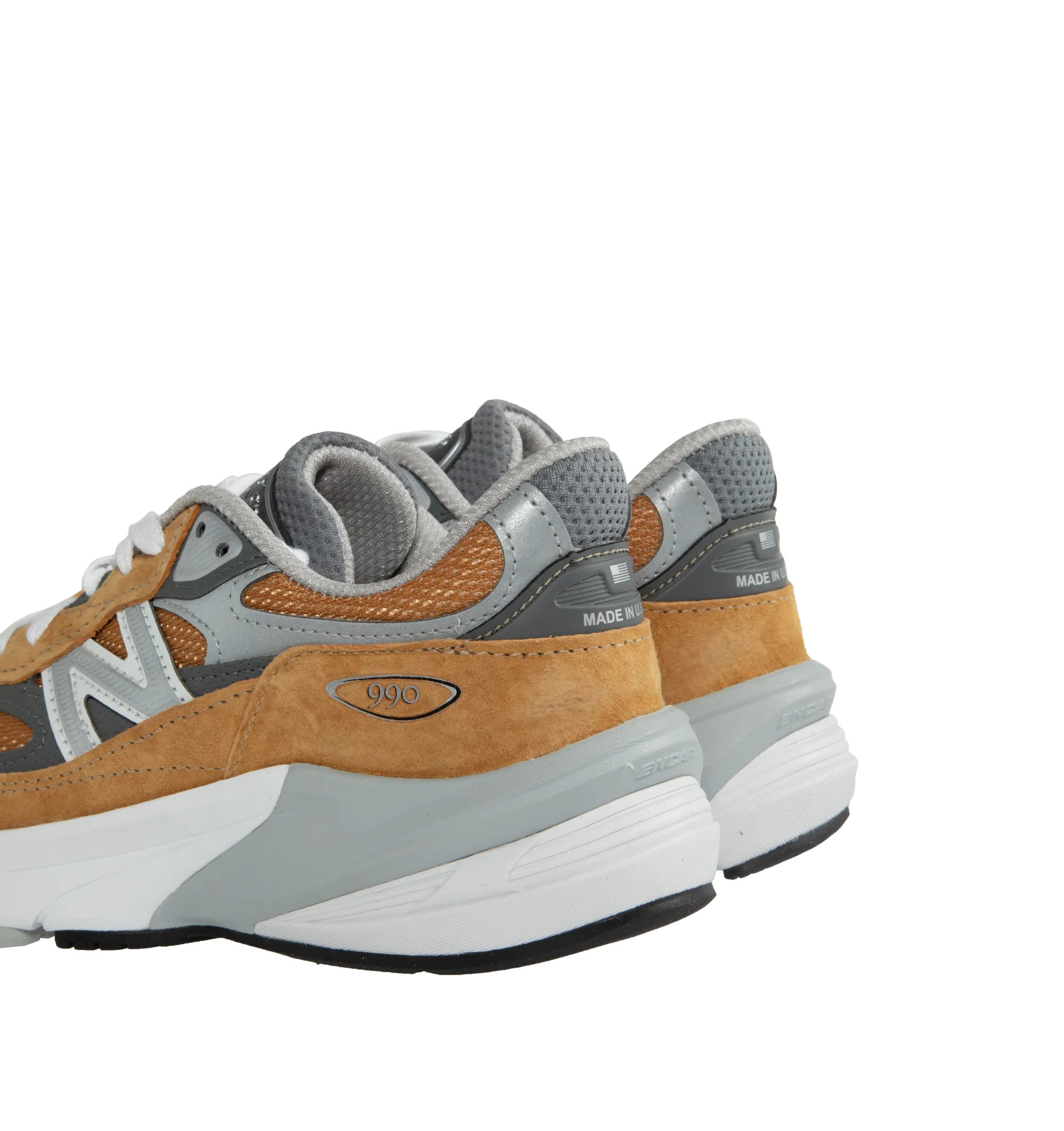 MADE IN USA 990V6 SNEAKERS (MENS)