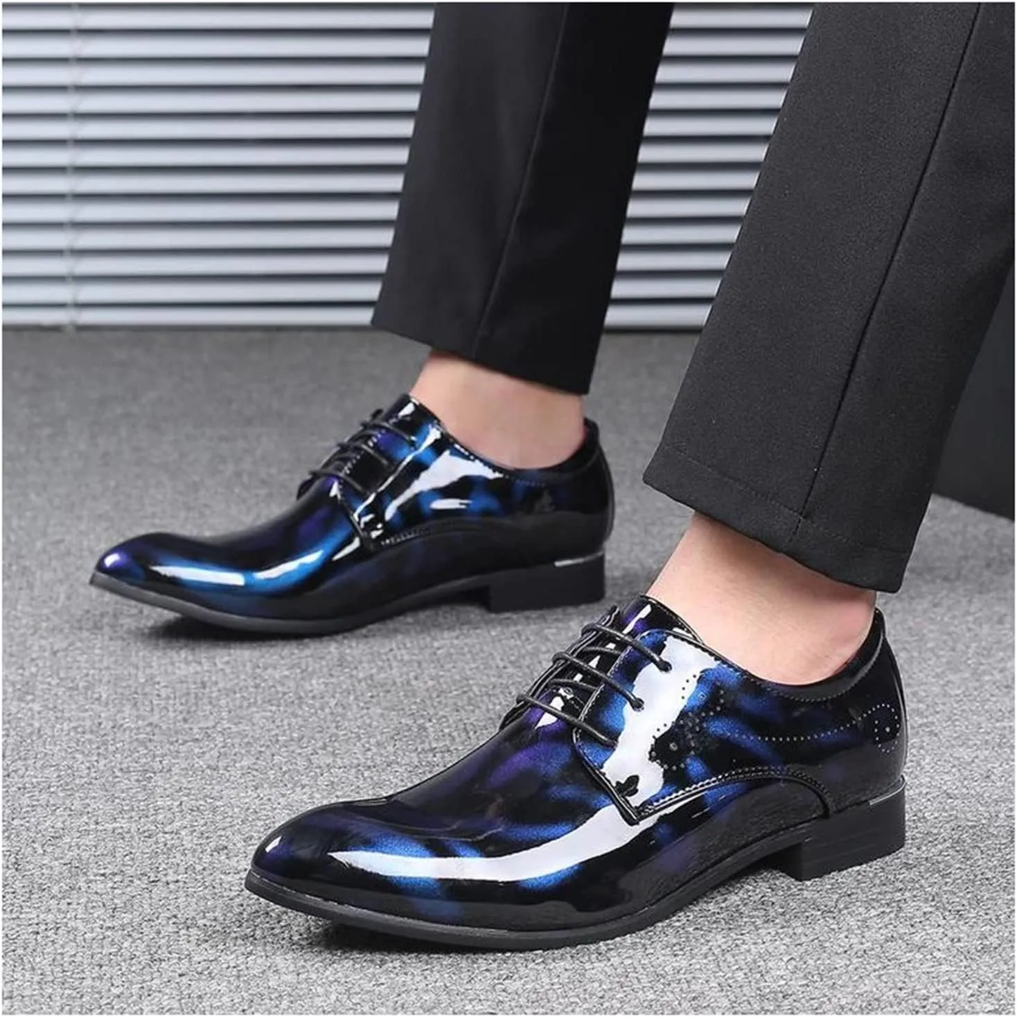 Men's Dress Shoes Lace-Up Brogues Derbys Oxford Formal Shoes Fashion Floral Patent Leather Wedding Shoes