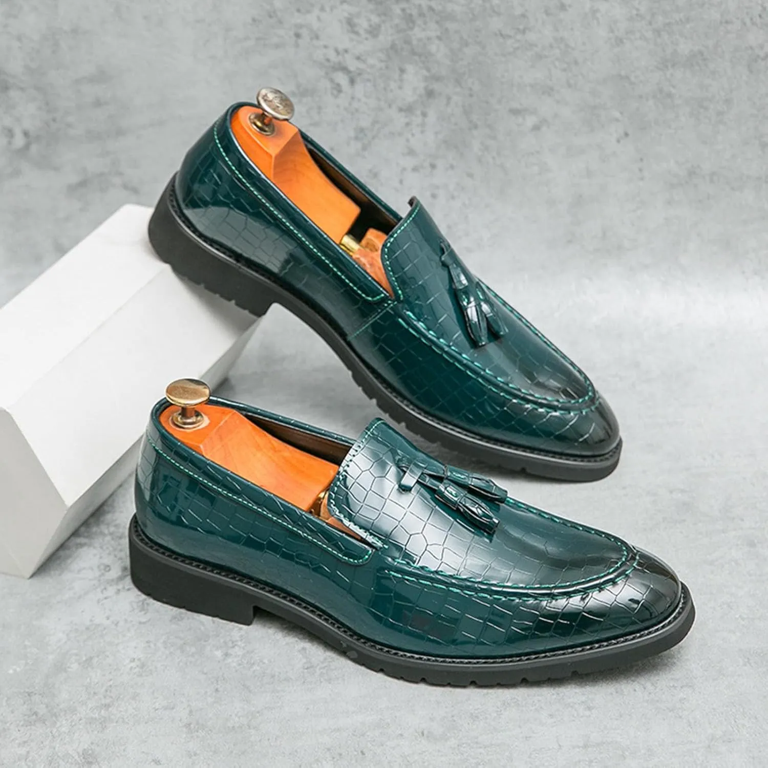 Men's Fashion Business Patent Leather Tassel Formal Shoes Comfortable Non-Slip Casual Party Dress Shoes
